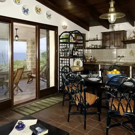 Sleeps 6 Pool Air Con Wifi Villa